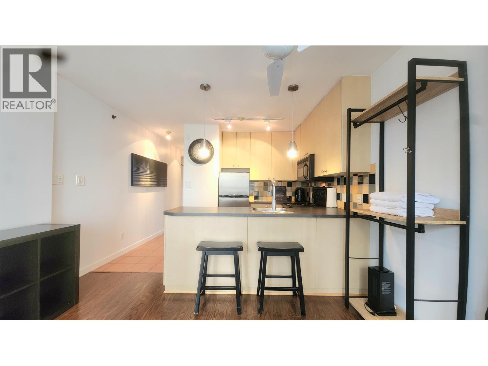 #1205 819 HAMILTON Street, Vancouver, British Columbia, V6B6M2, Vancouver, British Columbia — photo 4 of 5