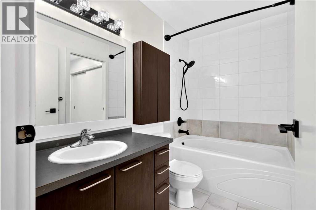 #421 35 Richard Court SW - 12