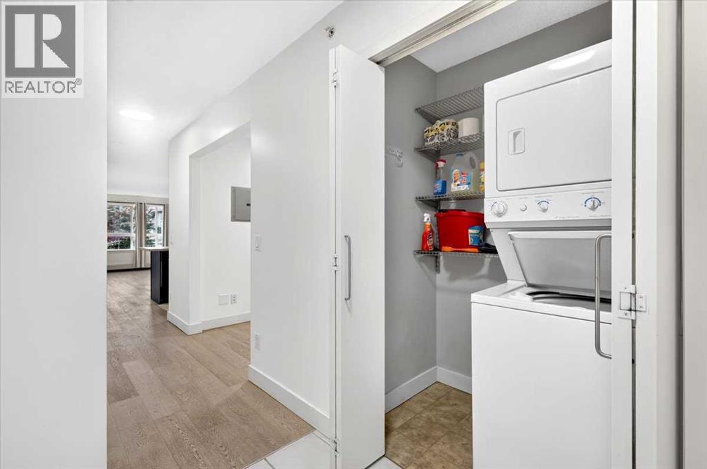 #421 35 Richard Court SW - 16