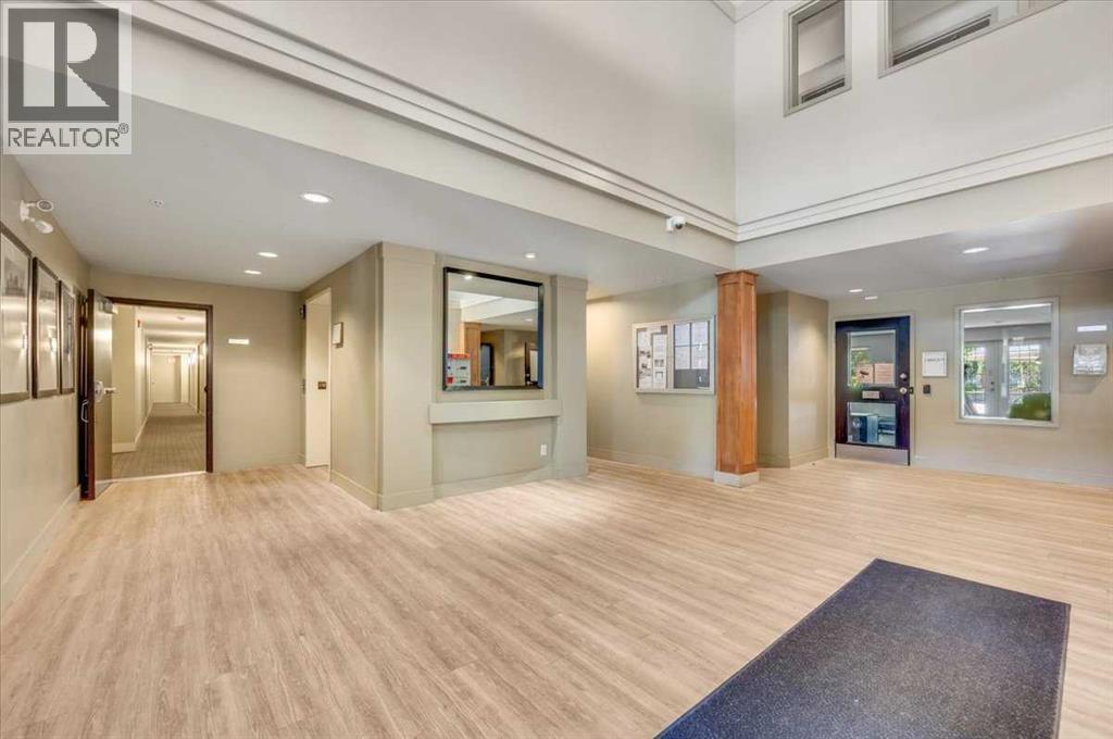 #421 35 Richard Court SW - 26