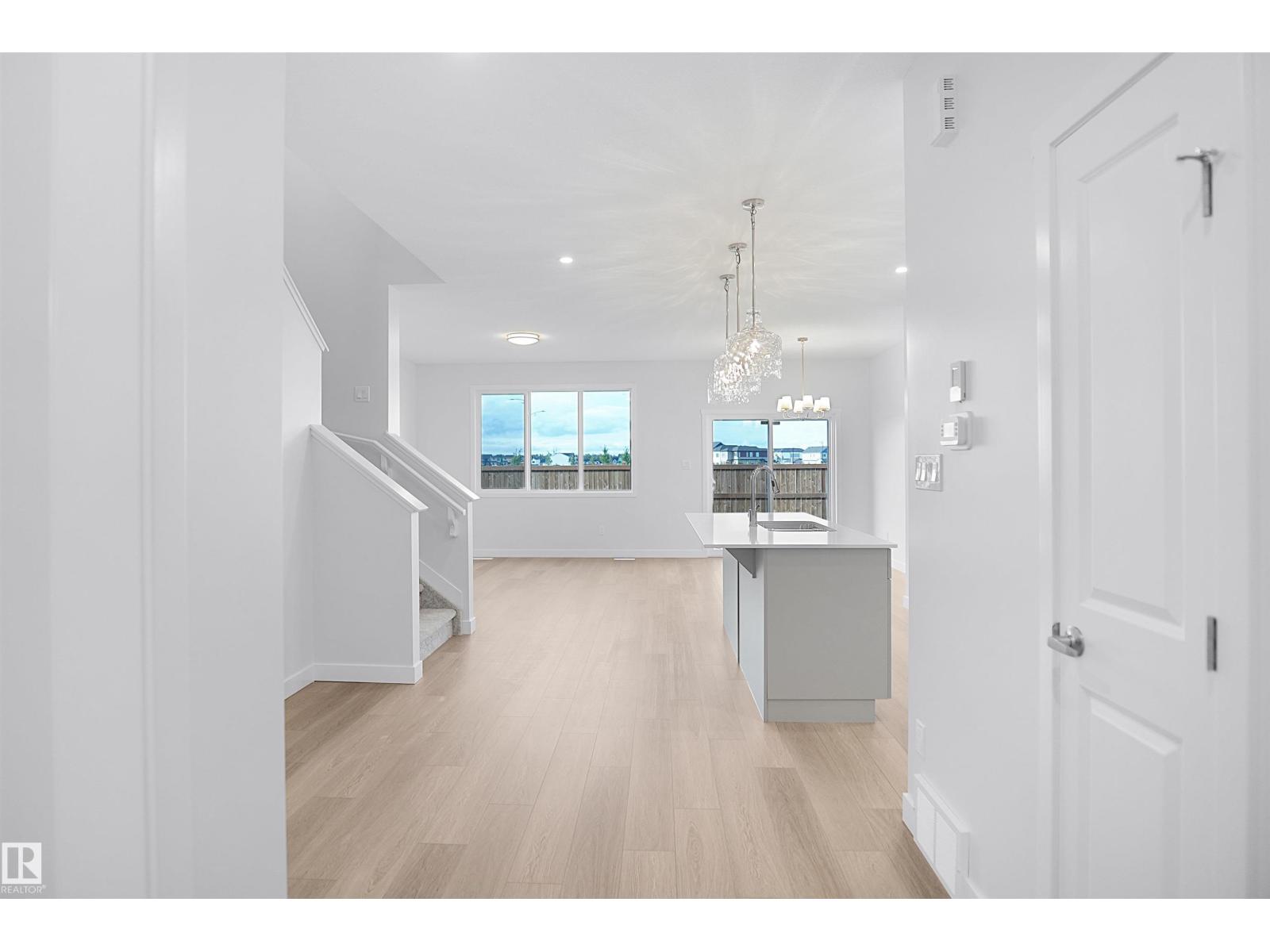 20932 16 AV NW - 3