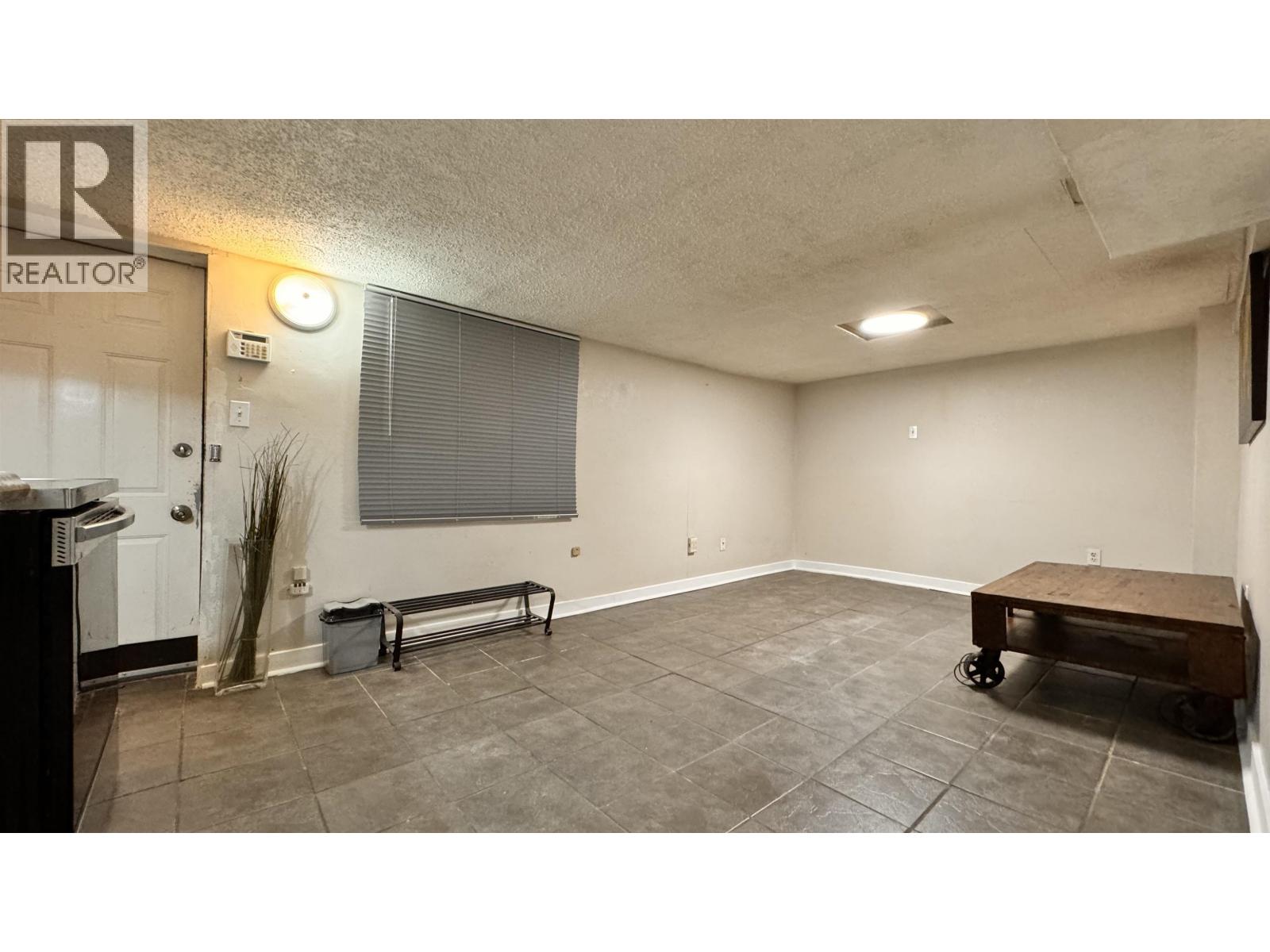 2 Bed, 1 Bath House for Rent in Vancouver – 417 E 17 AVENUE, Vancouver – MLS# R3161877 - Image 21