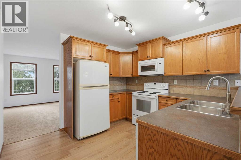 Listing photo – 120 Kentwood Drive, Red Deer