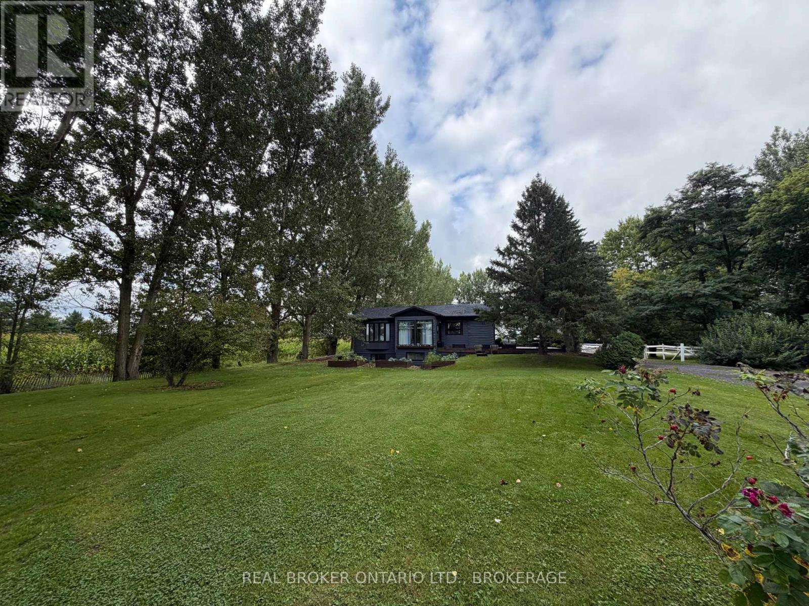 21809 CONCESSION 3 ROAD - 2