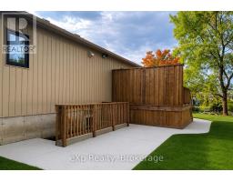 B Lower - 966 Charles Street, Kincardine, ON N2Z2C3 Photo 9