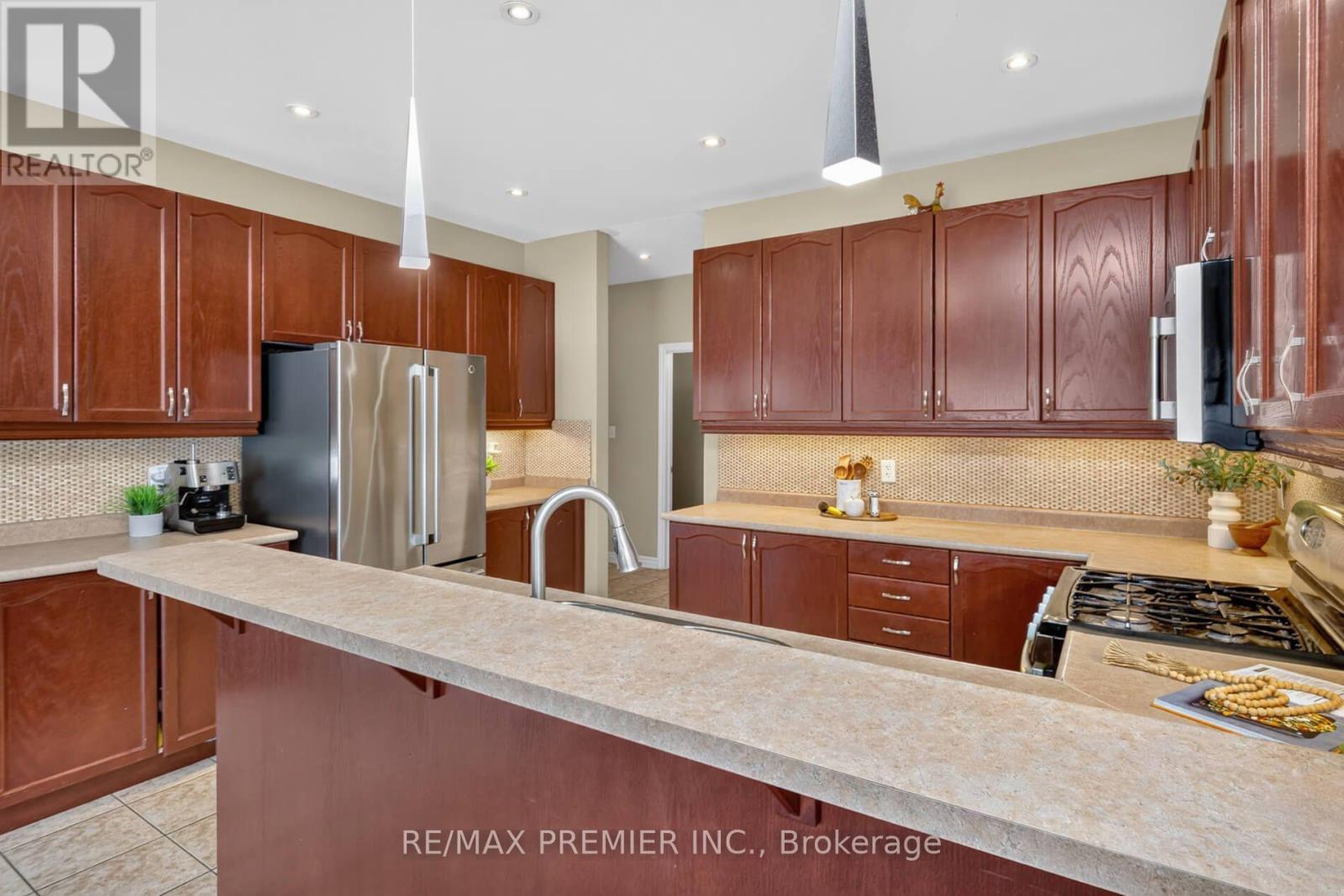 19 TIMBERWOLF ROAD - 13