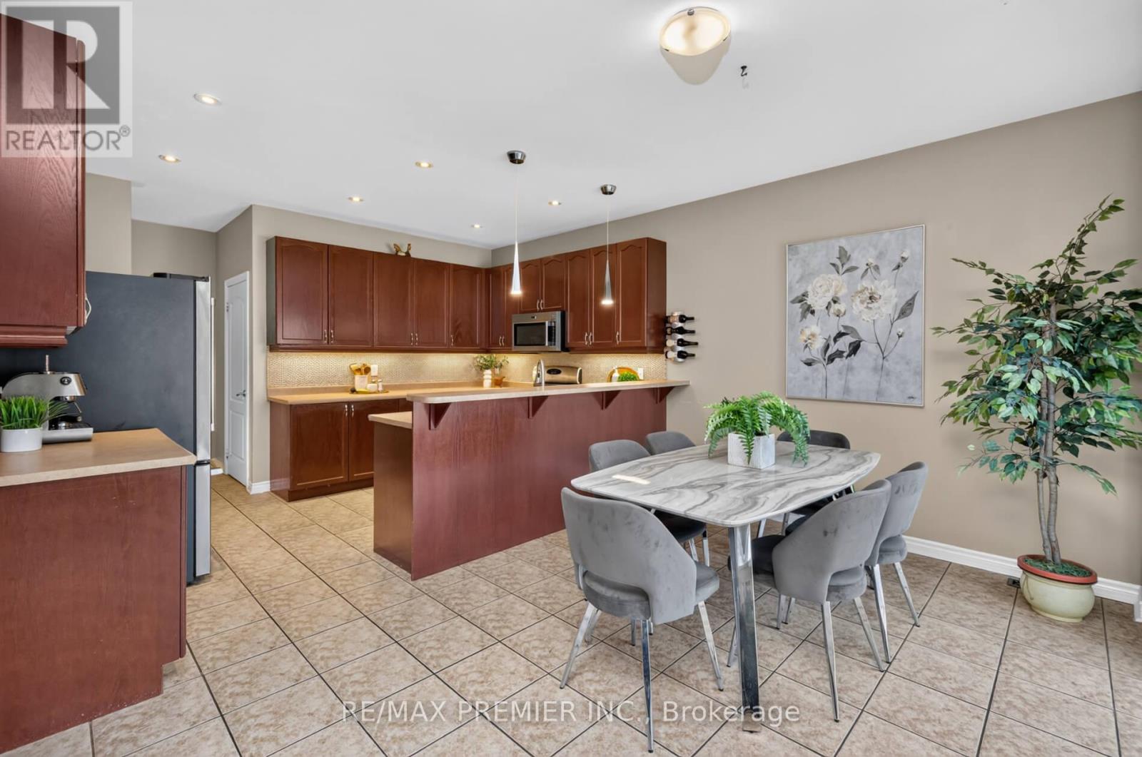 19 TIMBERWOLF ROAD - 16