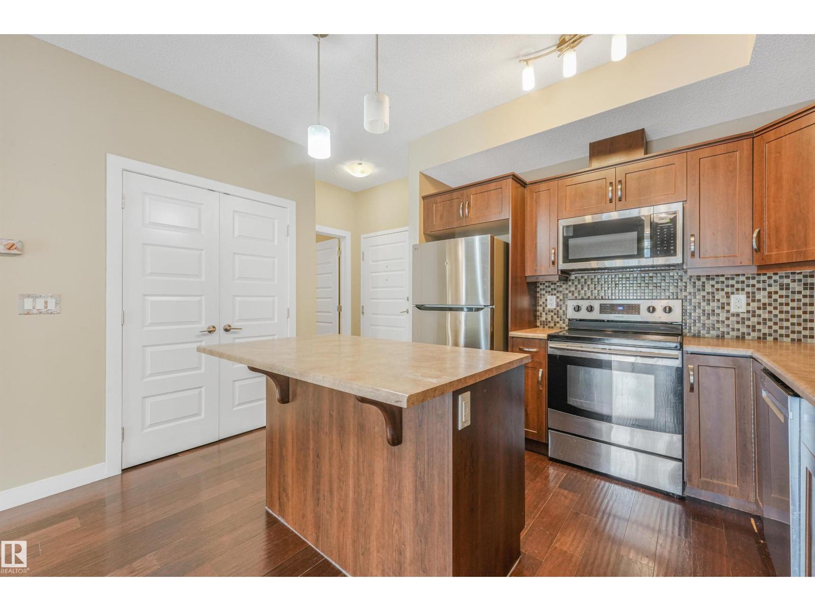 #214 8730 82 AV NW - 28