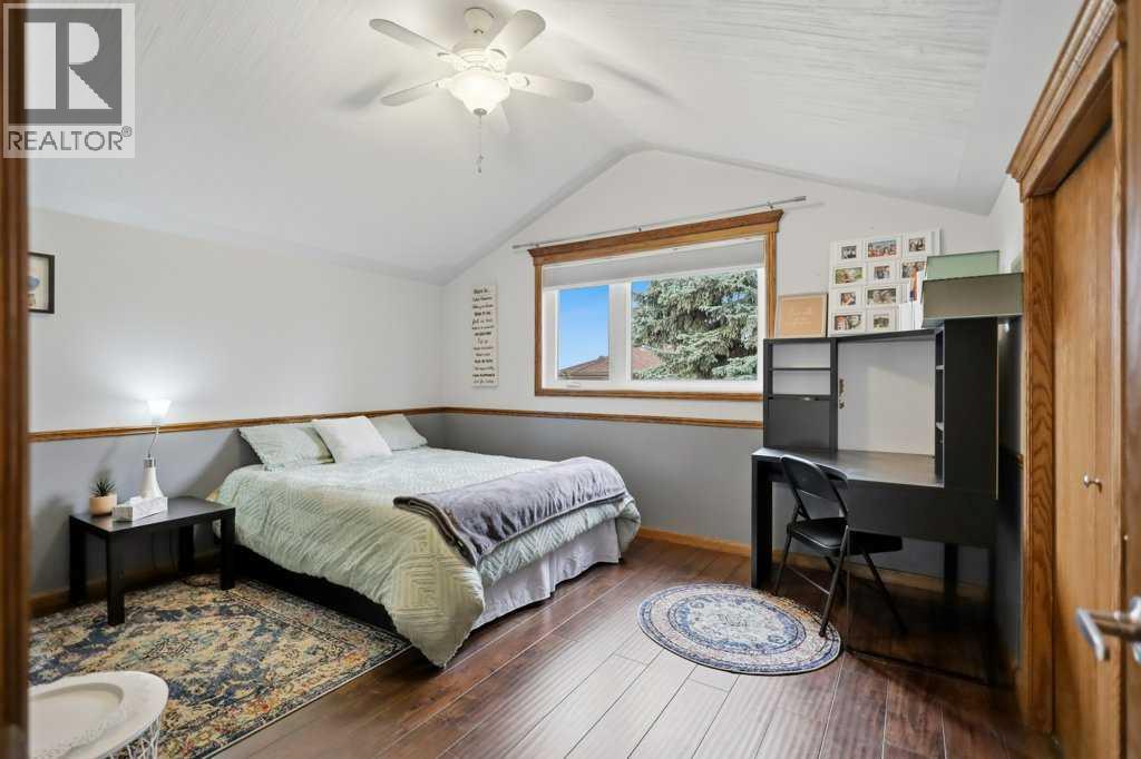 Listing photo – 137 Dickenson Crescent, Red Deer