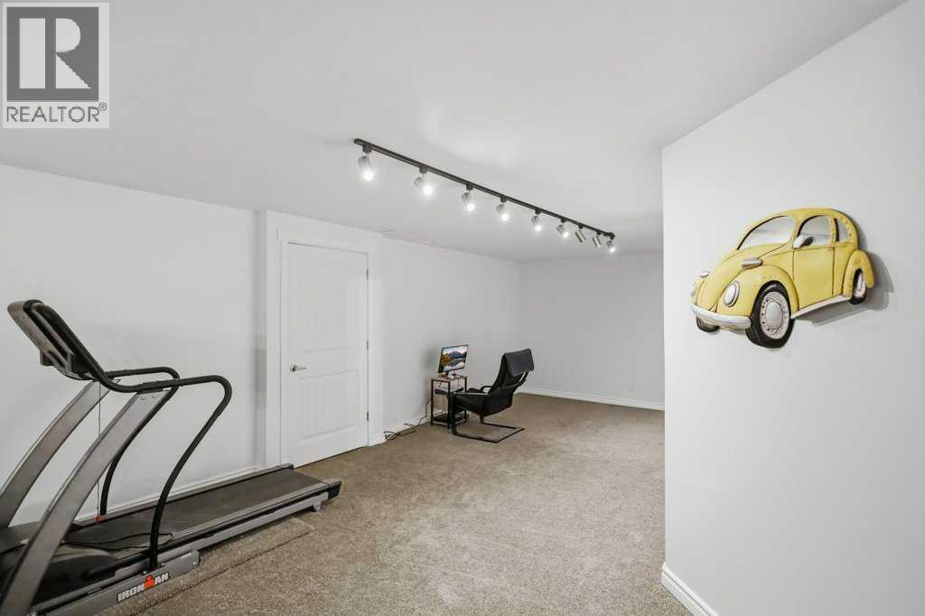 Listing photo – 137 Dickenson Crescent, Red Deer