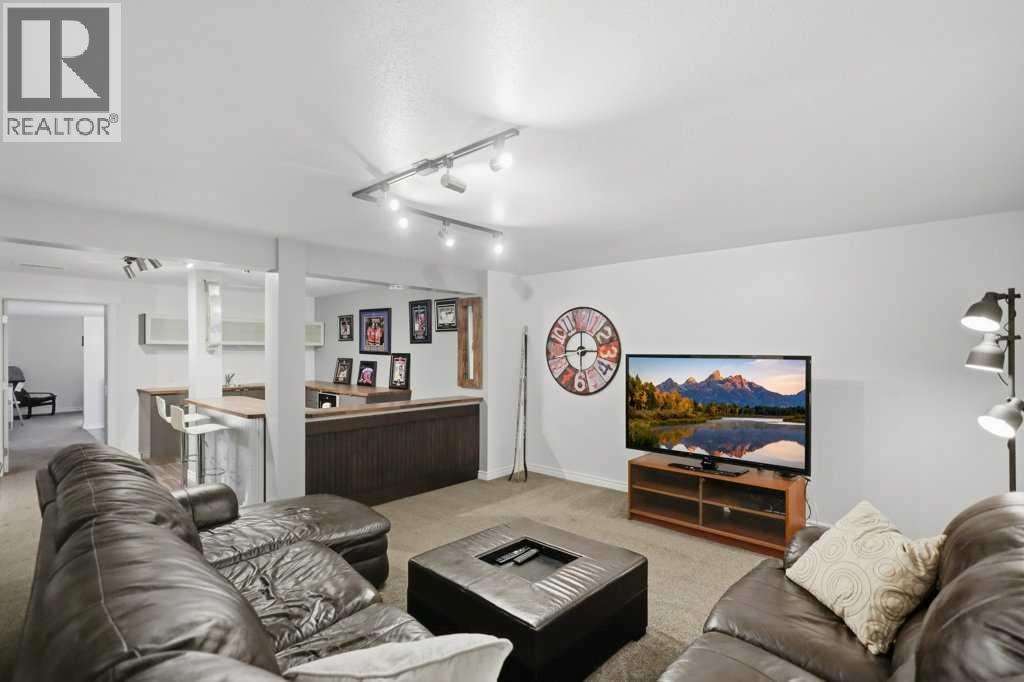 Listing photo – 137 Dickenson Crescent, Red Deer