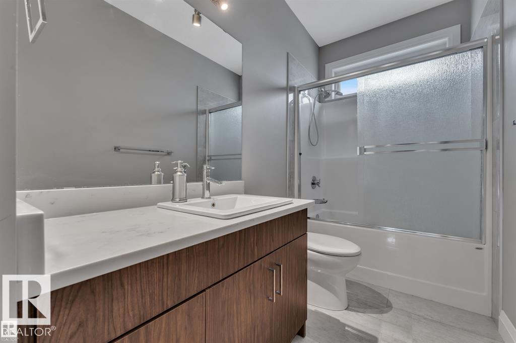 4902 38 ST - Image 24