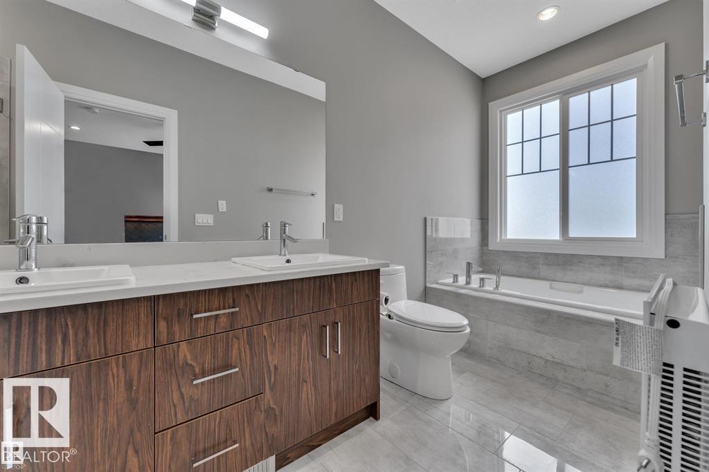 4902 38 ST - Image 33