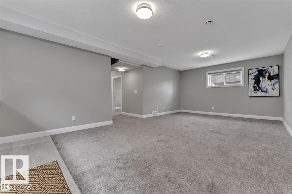 4902 38 ST - 37