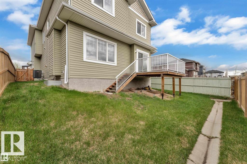 4902 38 ST - 40