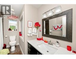 491 Woodland Avenue, Gibsons, BC V0N1V1 Photo 16