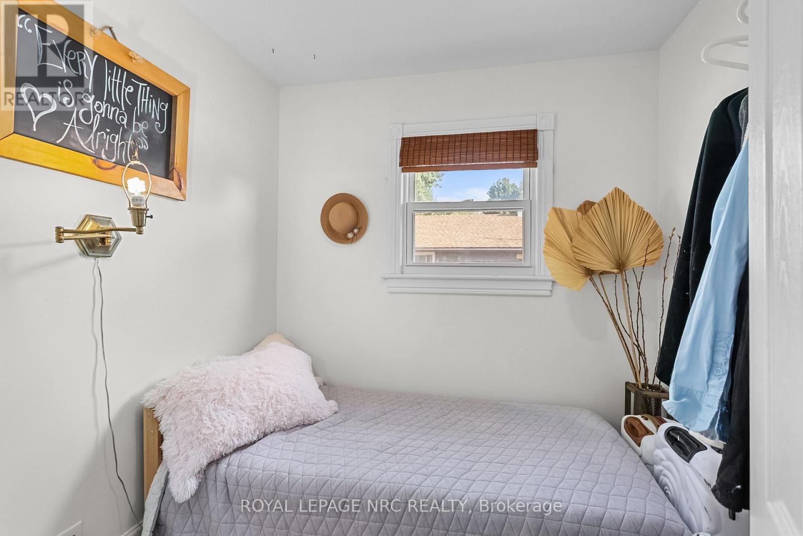 373 OAKWOOD AVENUE - 19