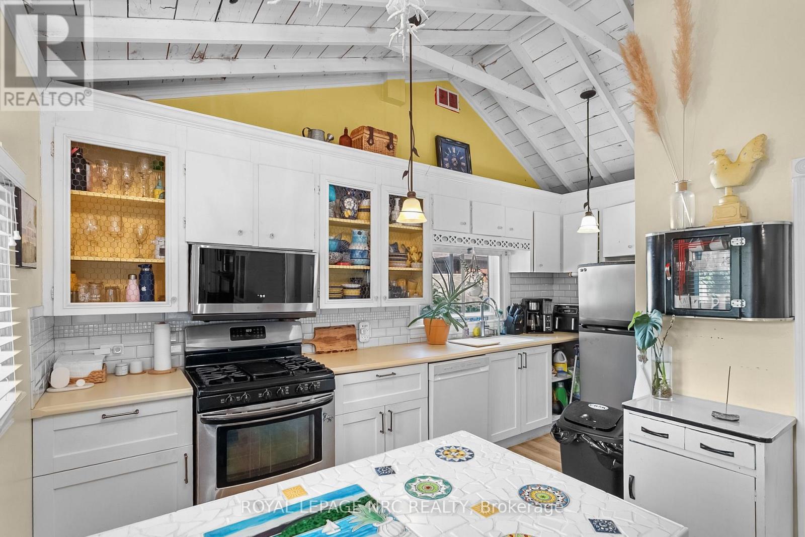 373 OAKWOOD AVENUE - 23