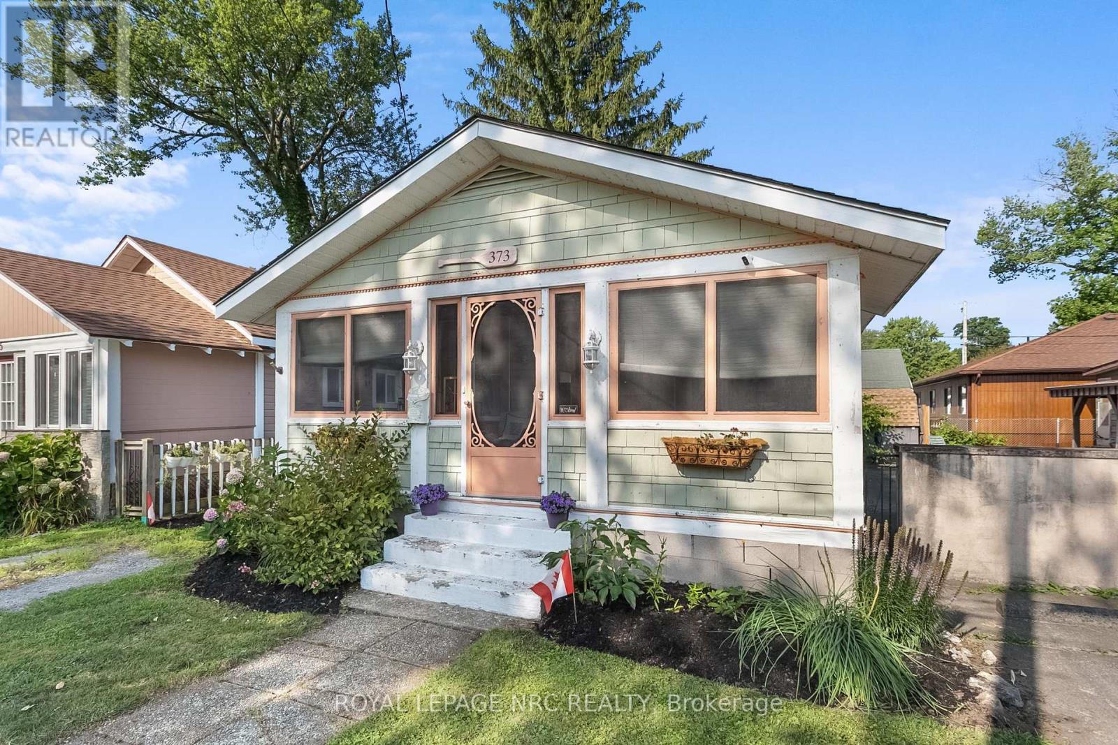 373 OAKWOOD Avenue, Fort Erie (Crystal Beach), Ontario, L0S1B0, Fort Erie (Crystal Beach), Ontario — photo 3 of 5