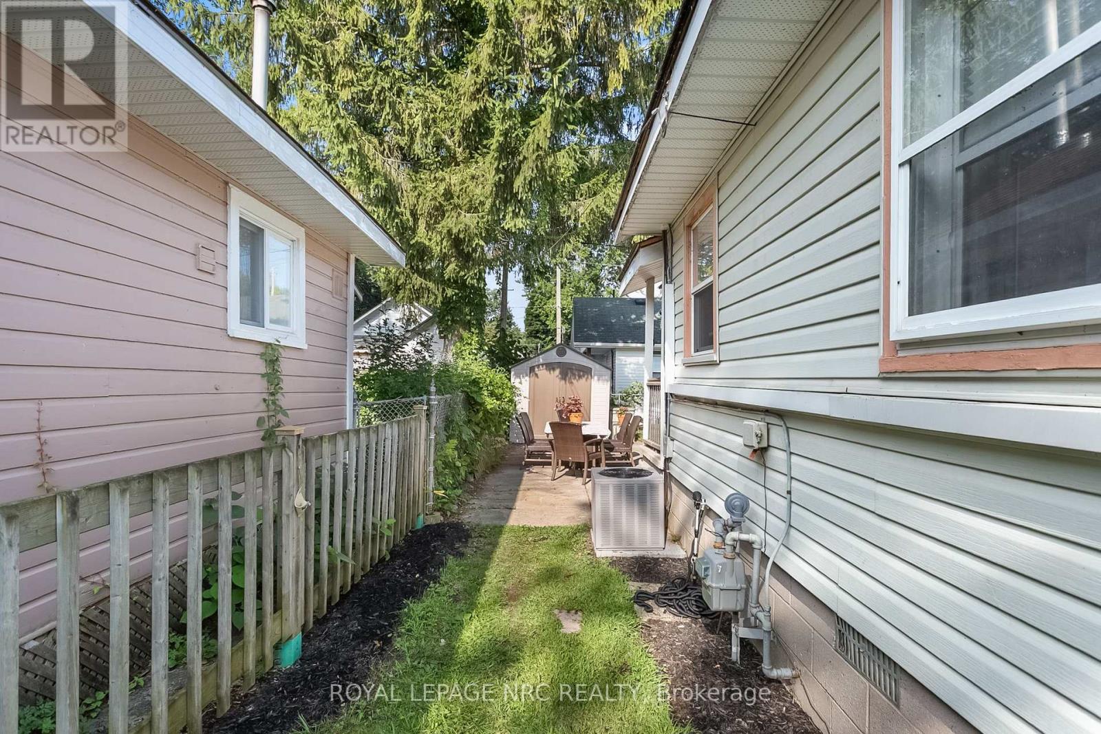 373 OAKWOOD AVENUE - 39