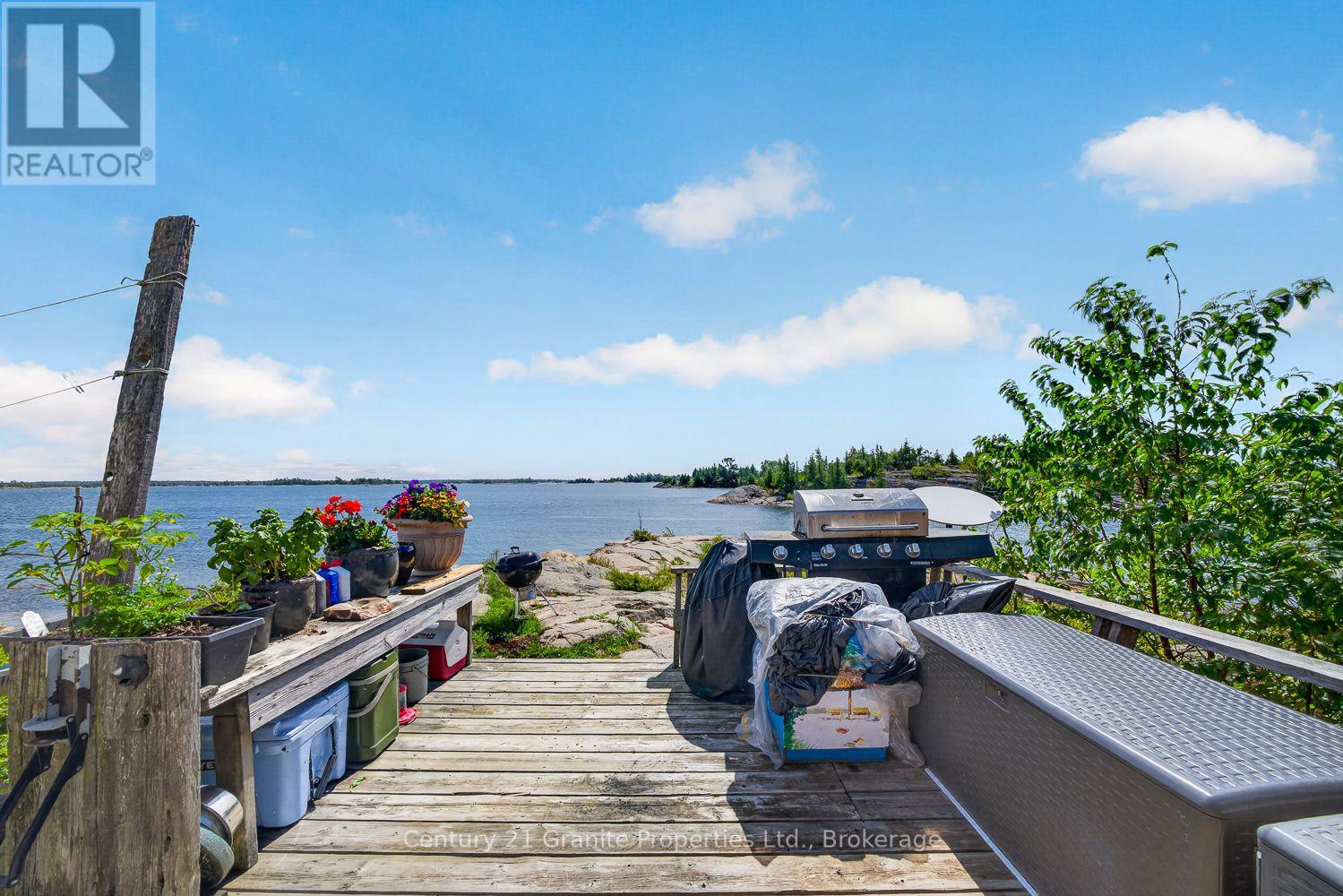 1 369C ISLAND - 12