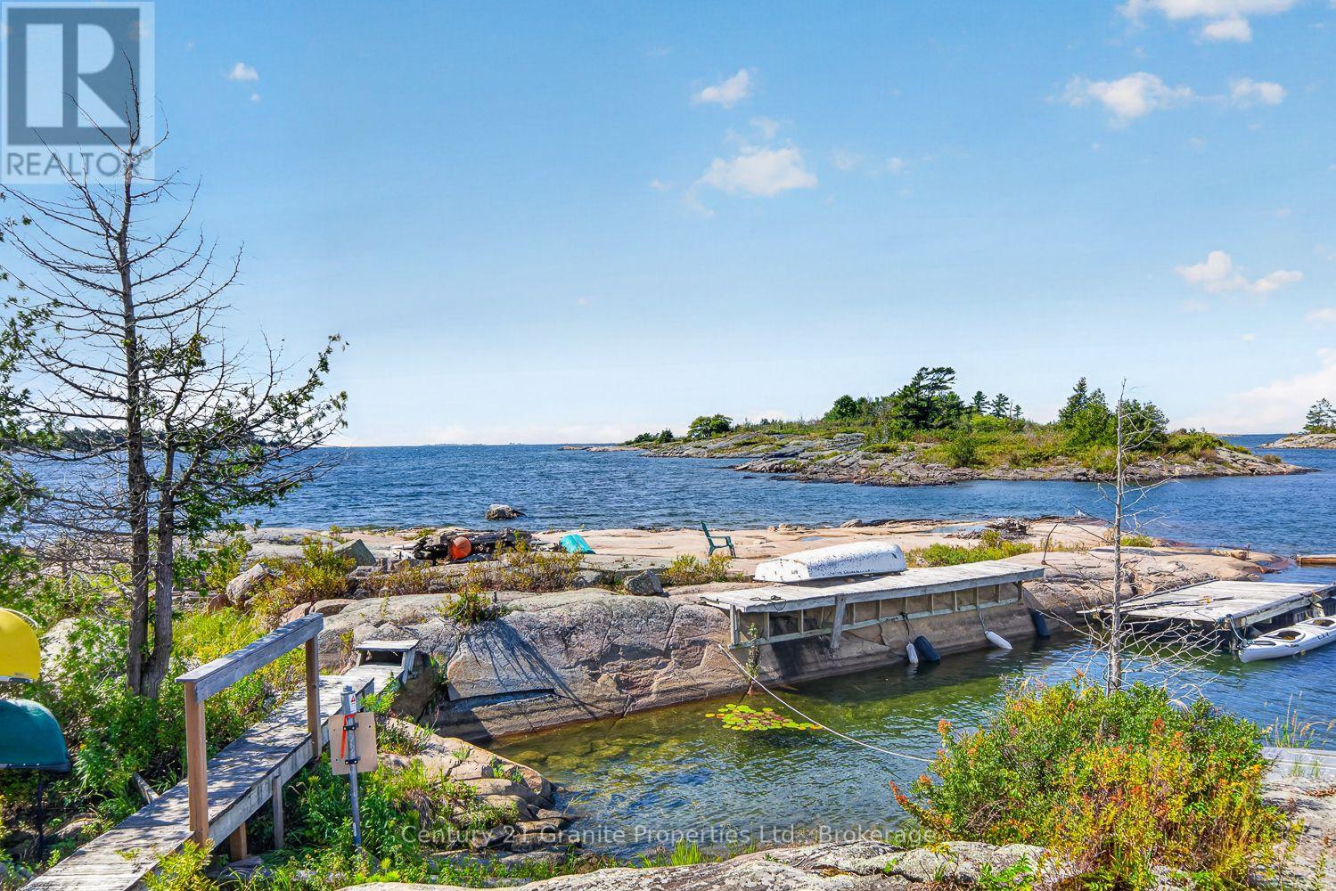 1 369C ISLAND - 11