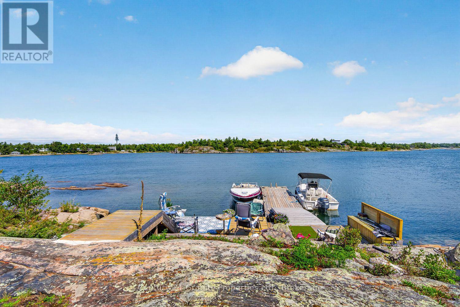 1 369C ISLAND - 14