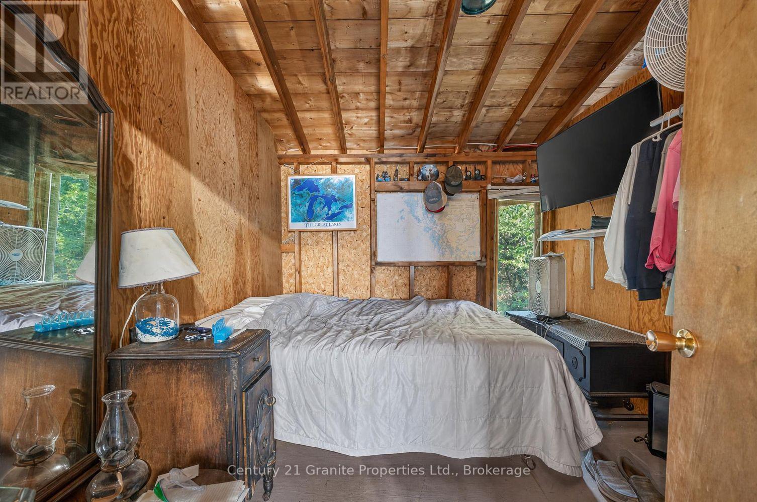 1 369C ISLAND - Image 24