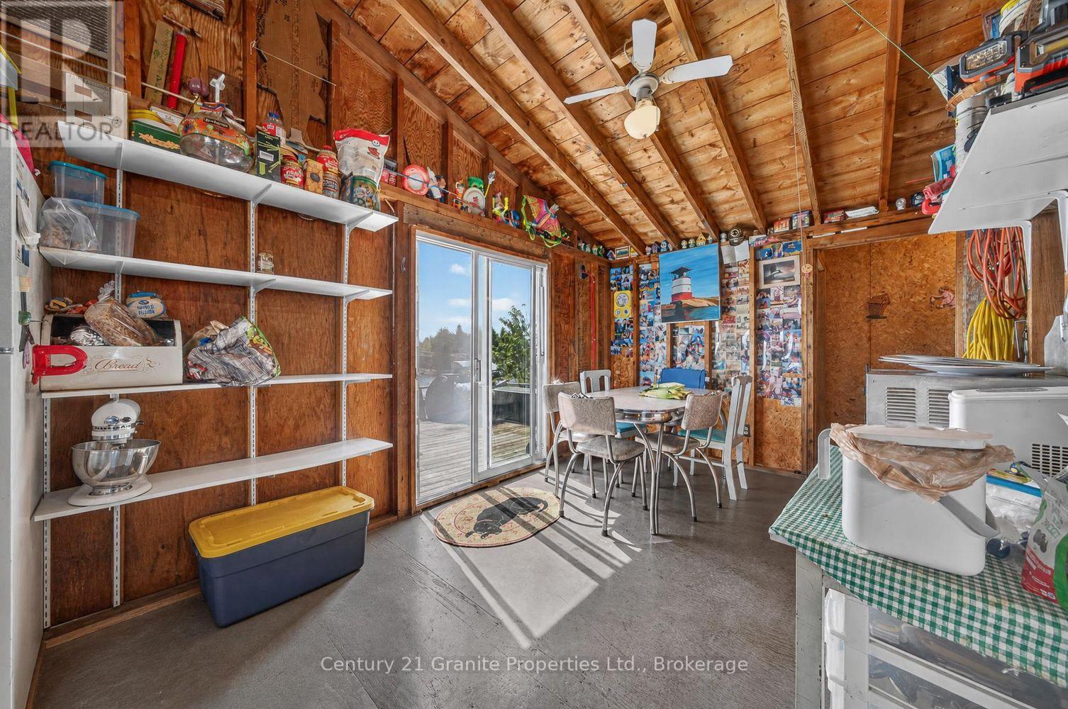 1 369C ISLAND - Image 29