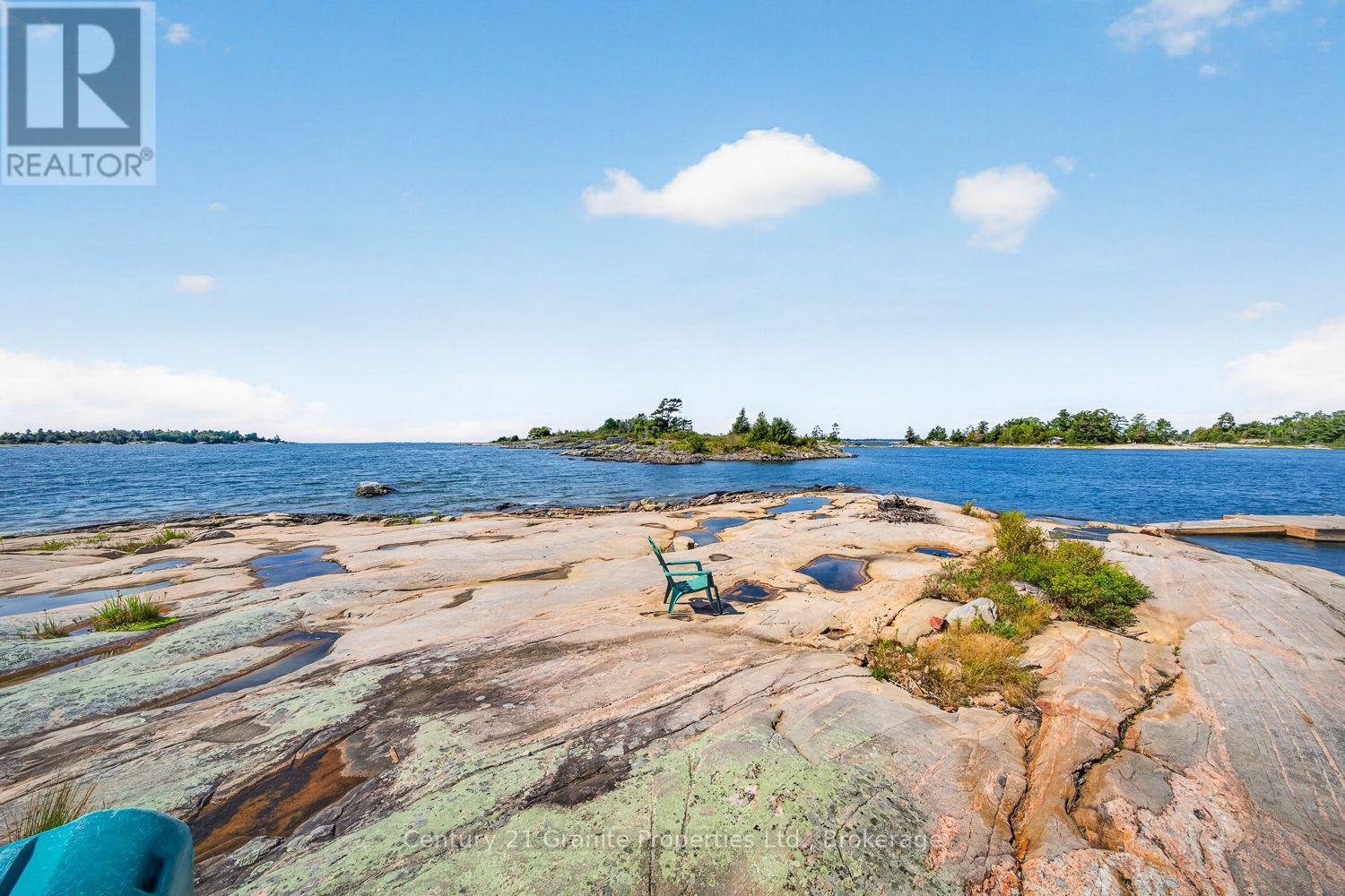 1 369C ISLAND - Image 39