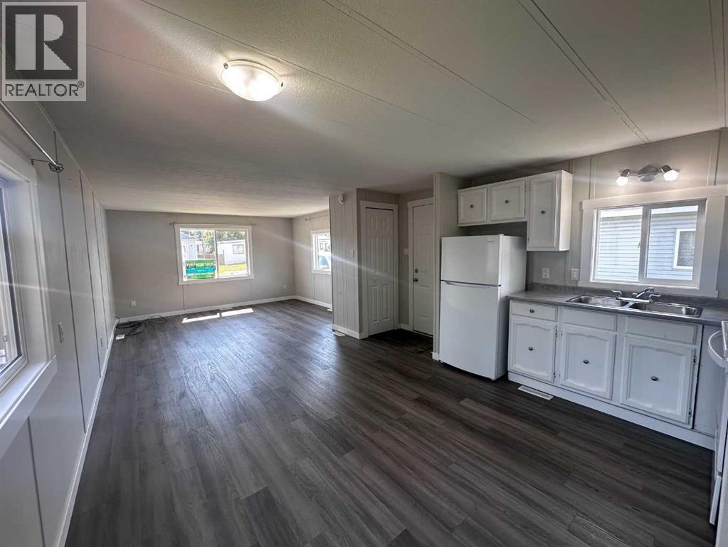 Listing photo – 229, 5344 76 Street, Red Deer