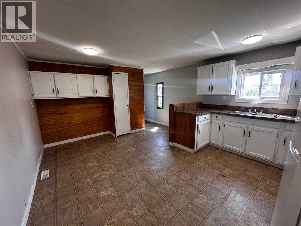 Listing photo – 212, 5344 76 Street, Red Deer