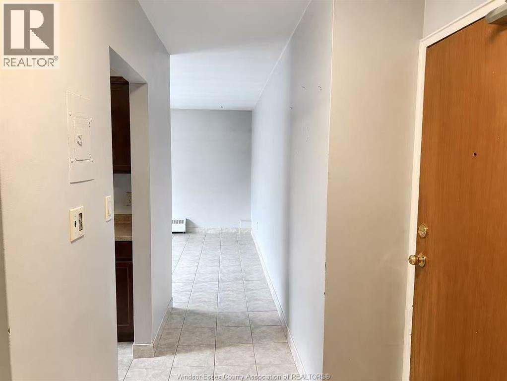 #307 6530 WYANDOTTE Street East, Windsor, Ontario, N8S1P2, Windsor, Ontario — photo 3 of 5