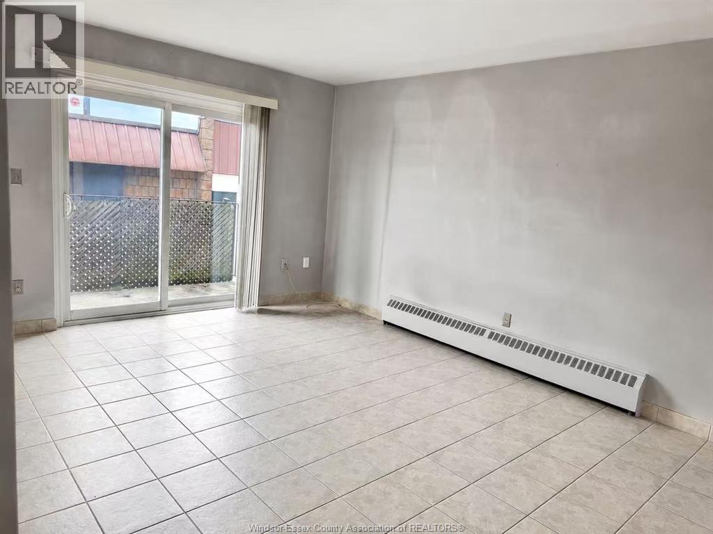 #307 6530 WYANDOTTE Street East, Windsor, Ontario, N8S1P2, Windsor, Ontario — photo 4 of 5