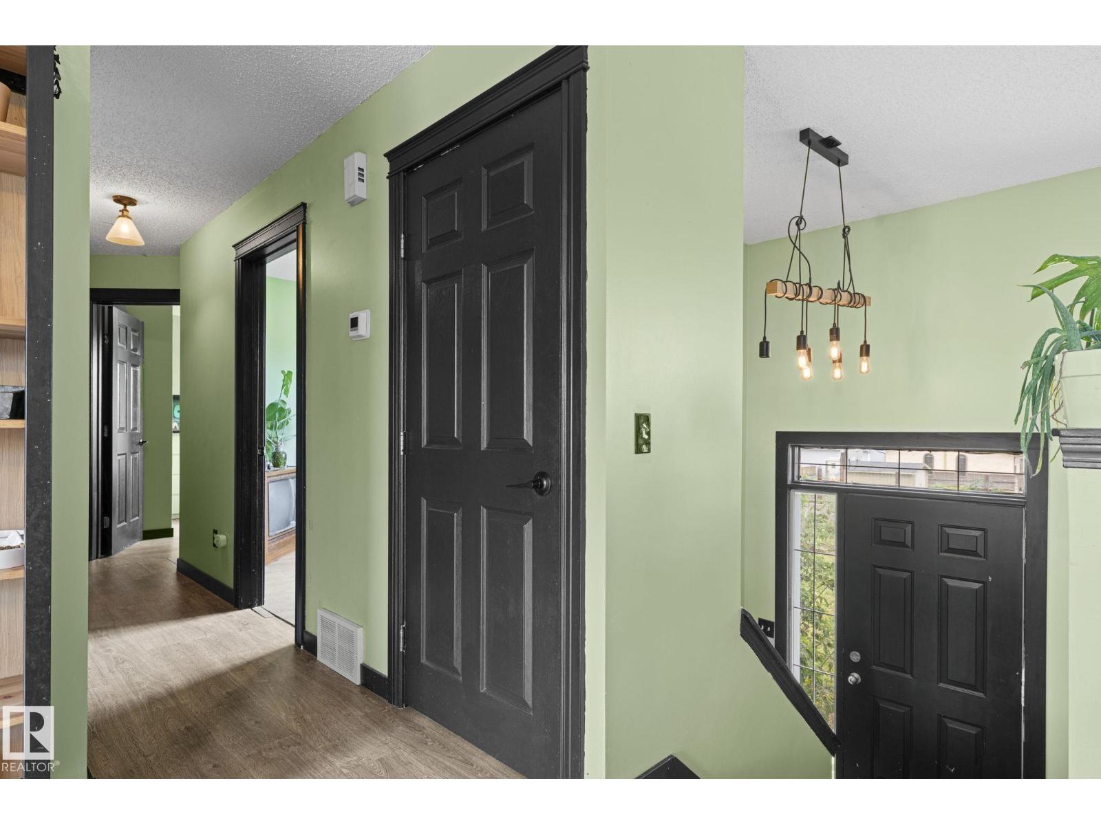 34 SPRUCE MEADOW LN - 11