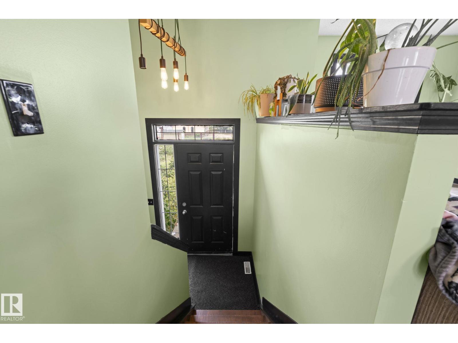 34 SPRUCE MEADOW LN - 12