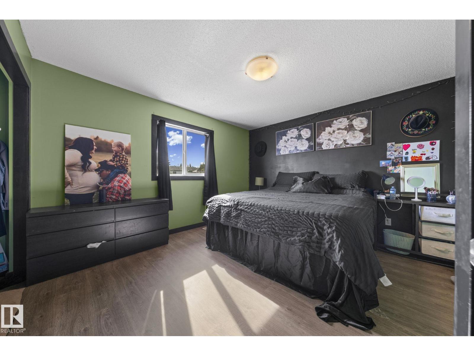 34 SPRUCE MEADOW LN - 17