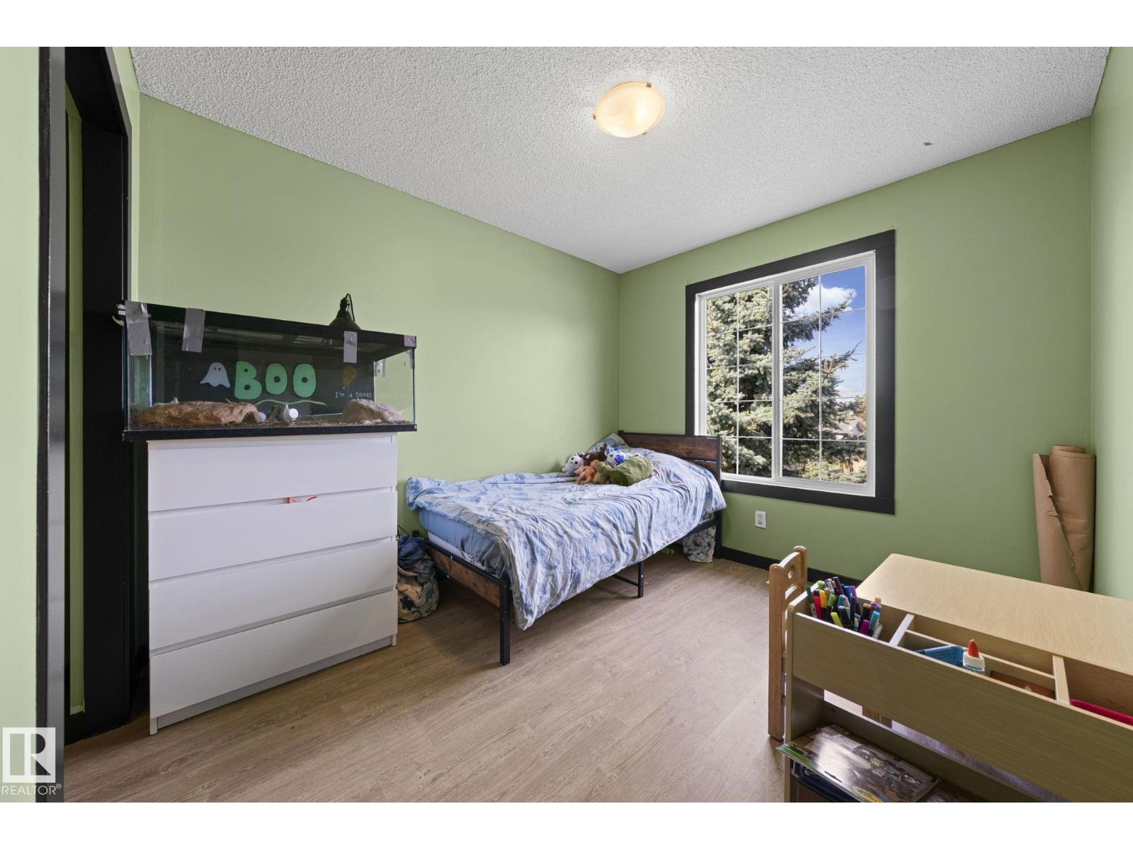 34 SPRUCE MEADOW LN - 20