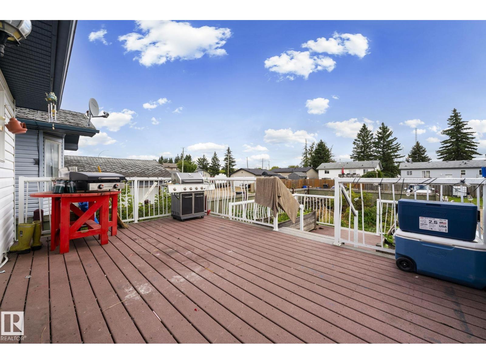 34 SPRUCE MEADOW LN - 25