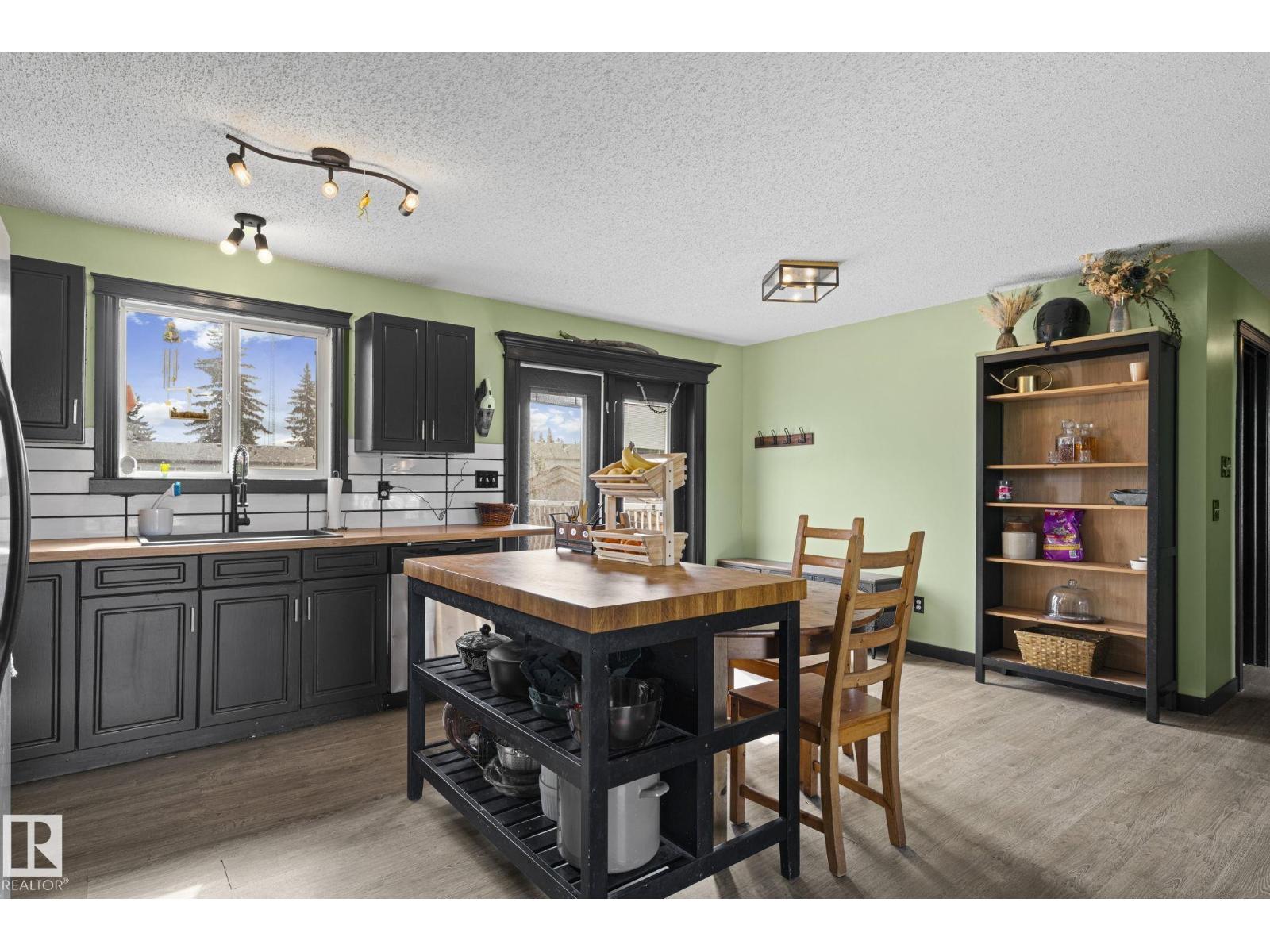 34 SPRUCE MEADOW LN - 3