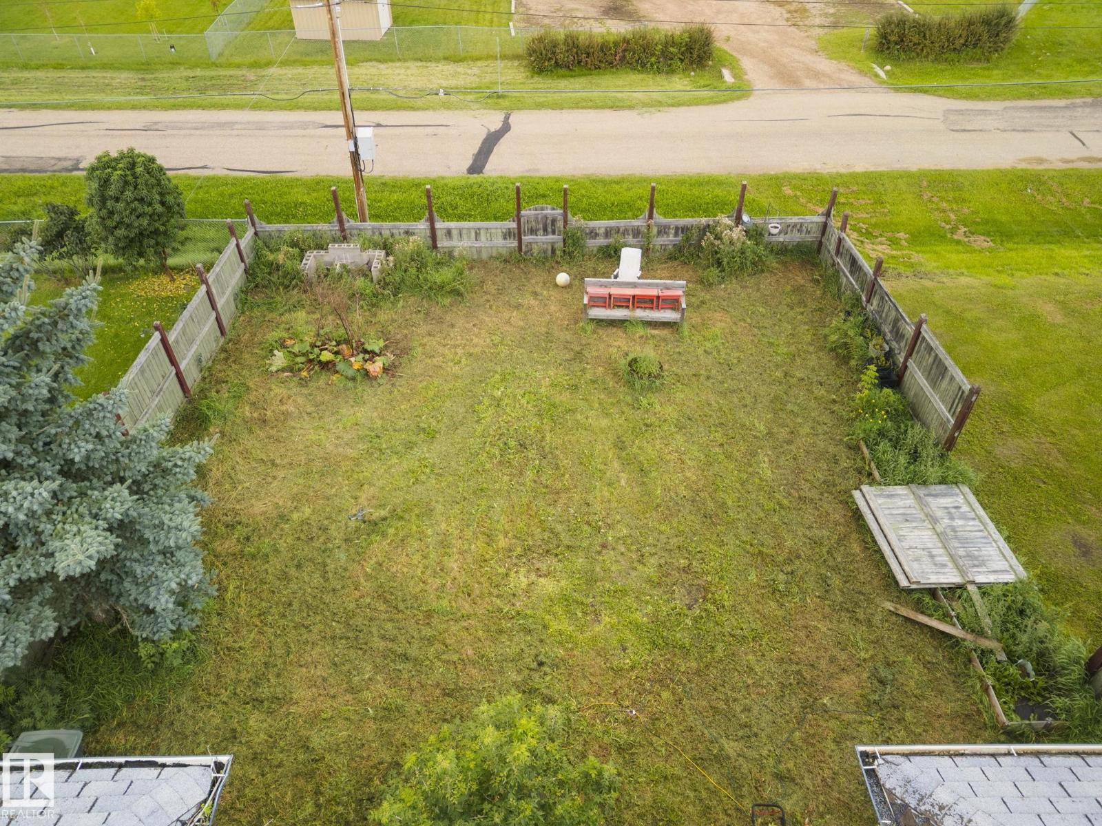 34 SPRUCE MEADOW LN - 35