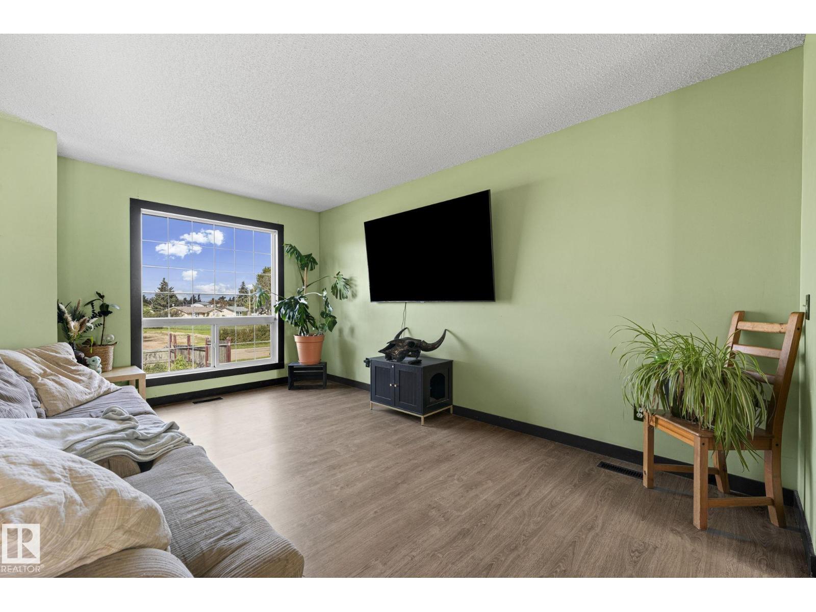 34 SPRUCE MEADOW LN - 8