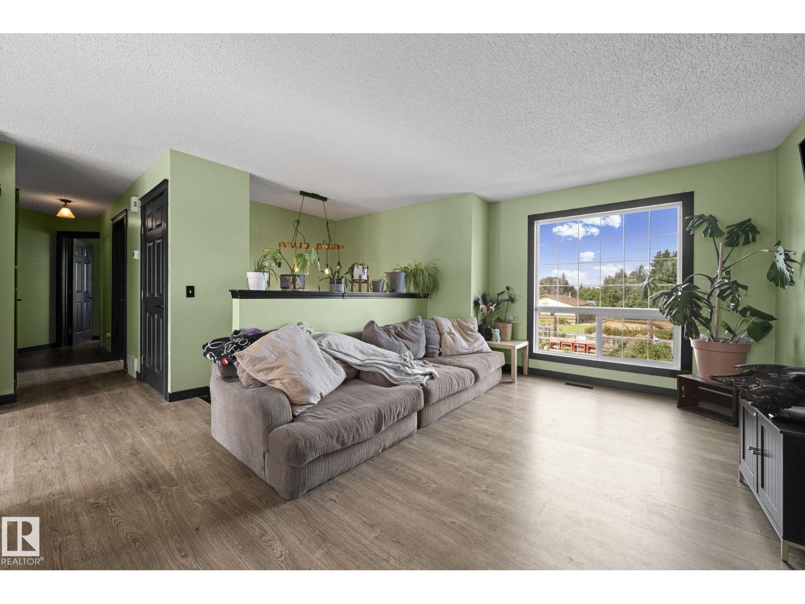 34 SPRUCE MEADOW LN - 9