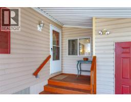 Primary Bedroom - 9 7583 Central Saanich Rd, Central Saanich, BC V8M2B6 Photo 6