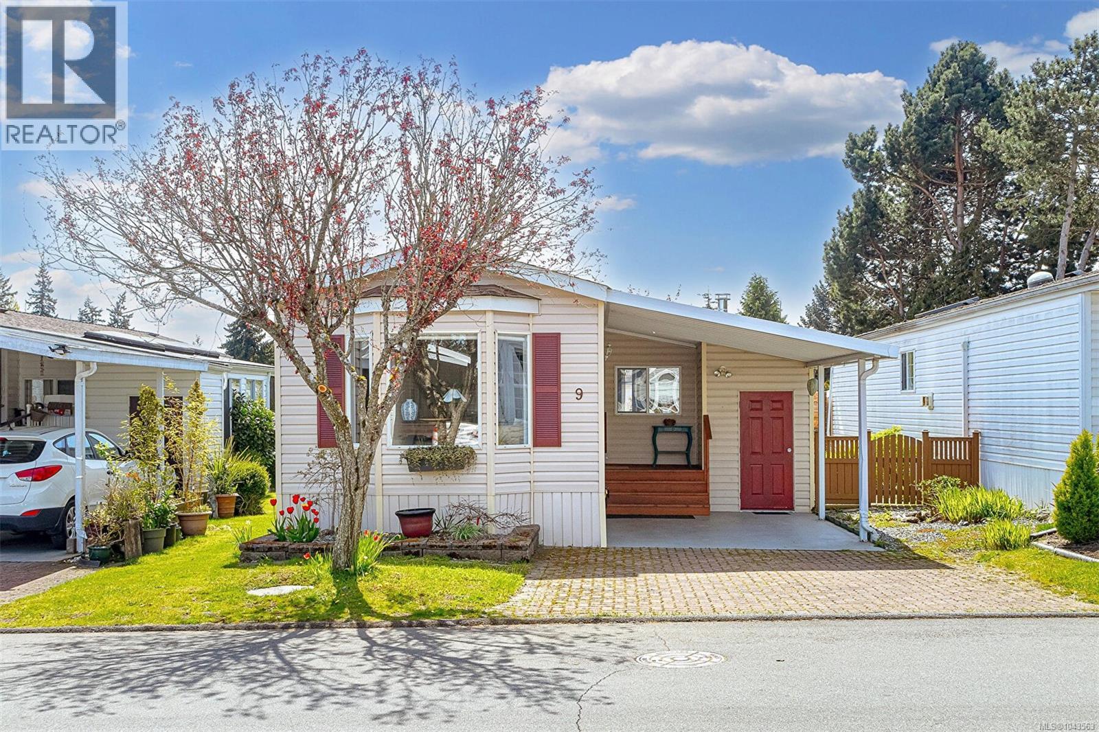 #9 7583 Central Saanich Rd - 2