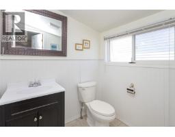 9 7583 Central Saanich Rd, Central Saanich, BC V8M2B6 Photo 25