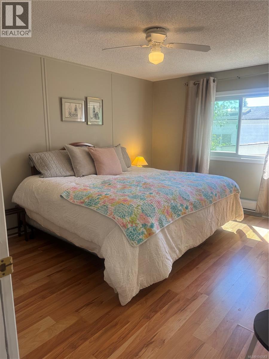 #9 7583 Central Saanich Rd - 22