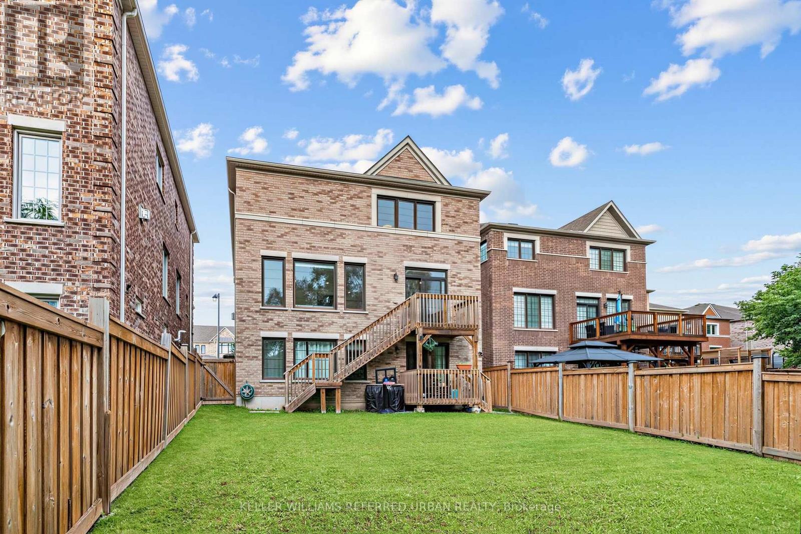 6 SHARONVIEW CRESCENT - 33