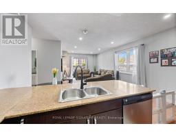 Bathroom - 104 - 7405 Goreway Drive, Mississauga, ON L4T0A3 Photo 8