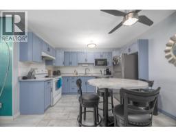 Dining nook - 865 Main Street Unit# 204, Penticton, BC V2A5E3 Photo 6